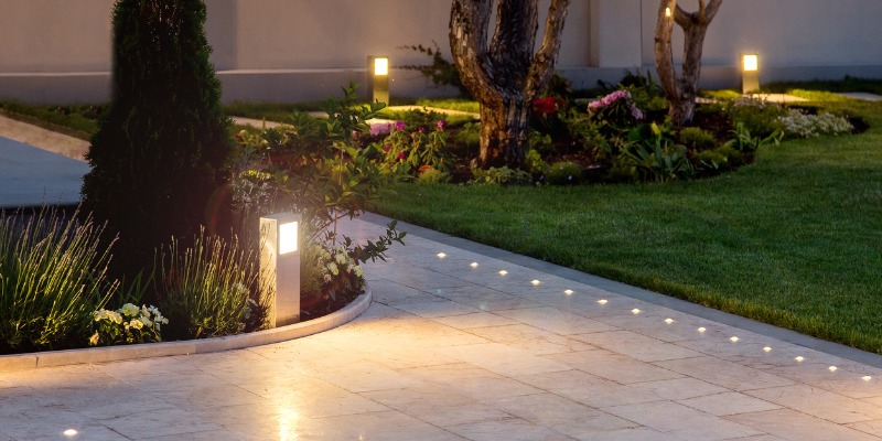 Outdoor Lighting Guide: Colors, Types, Spread & Angle