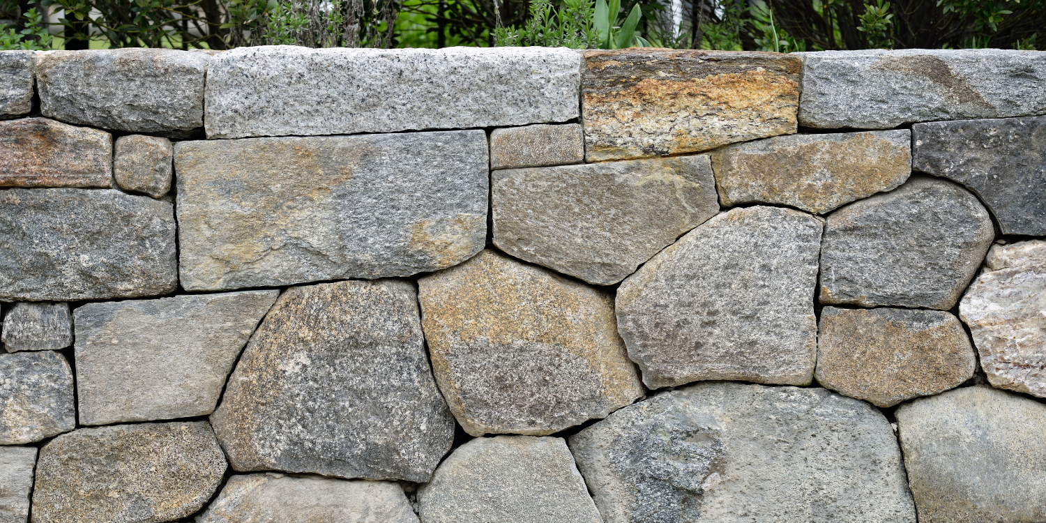 Dry Stone Retaining Wall - 7 Retaining Wall Styles to Consider for Your Outdoor Spaces